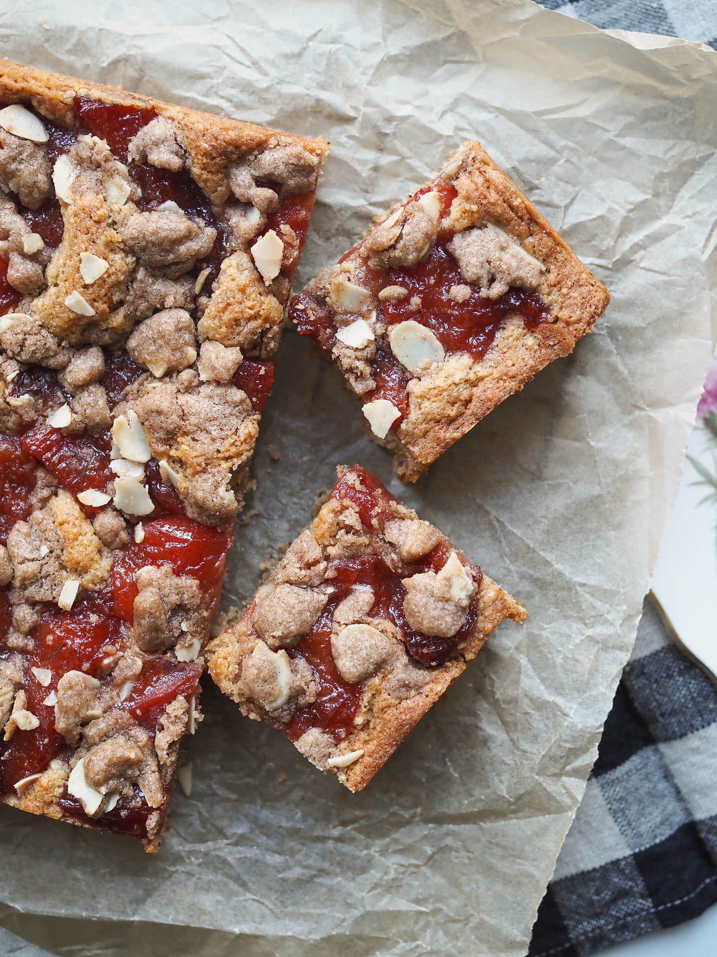 Hazelnut Quince Crumble Cake