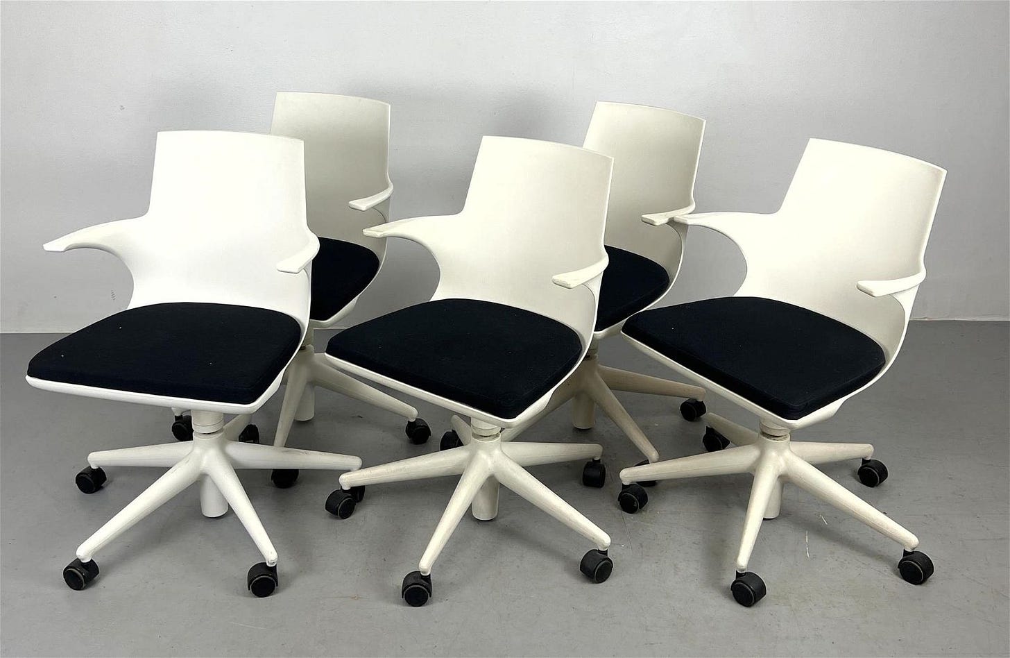 Set 5 KARTELL White Desk Office Chairs. "Spoon" Chair designed by CITTERIO. Adjustable height.