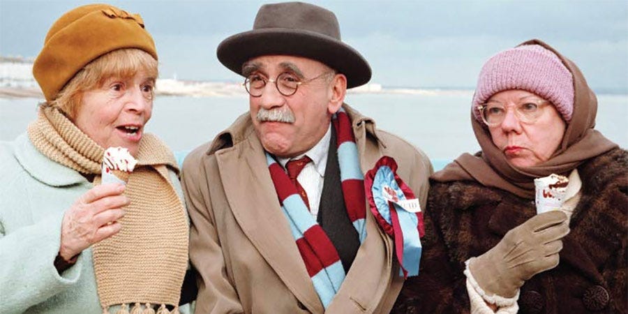 Till Death..... Image shows from L to R: Min (Patricia Hayes), Alf Garnett (Warren Mitchell), Else Garnett (Dandy Nichols). Copyright: Associated Television