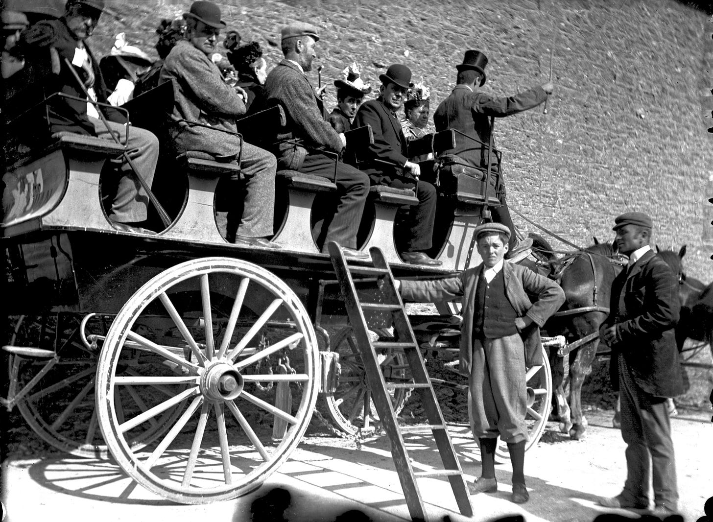 Charabanc - Wikipedia