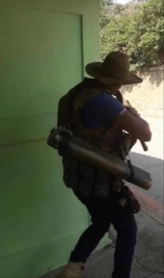 Mexican cartel member armed with anti-tank weapon