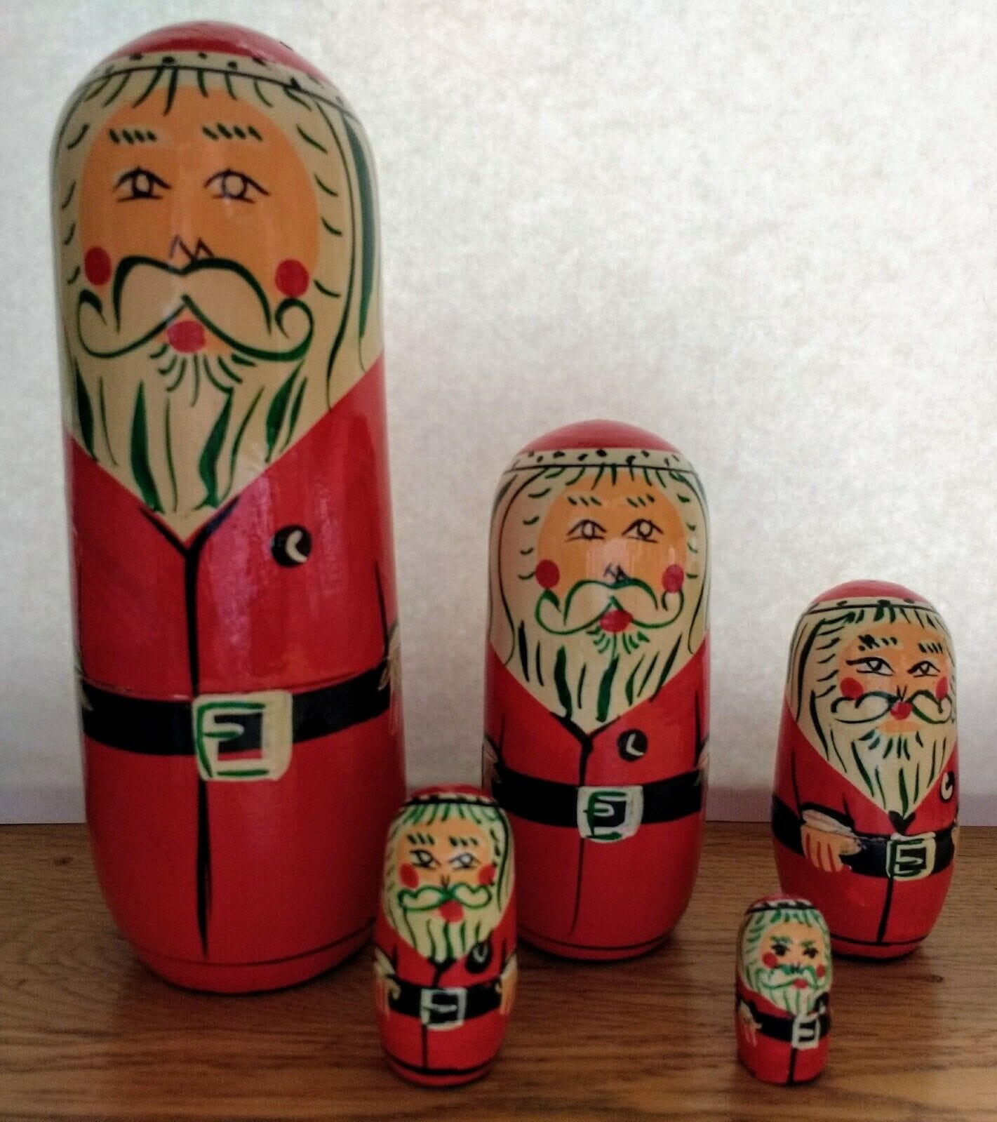 New Santa Claus Hand Painted Matryoshka Wooden Collectors Dolls @ Only £13.95p ! - Picture 2 of 7
