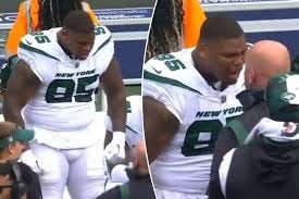 Quinnen Williams screams at Jets assistant Aaron Whitecotton