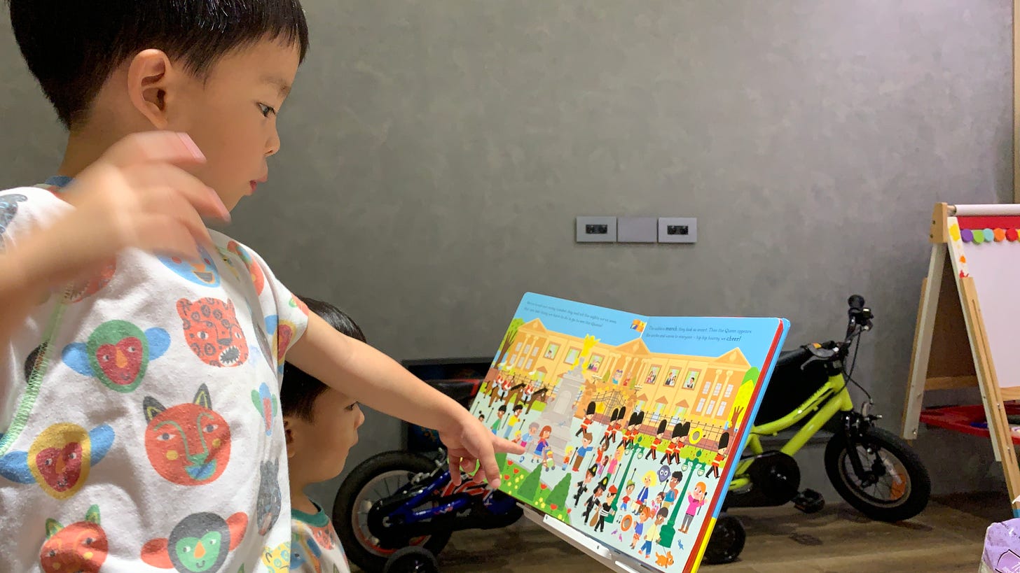 Teaching toddlers English at 1