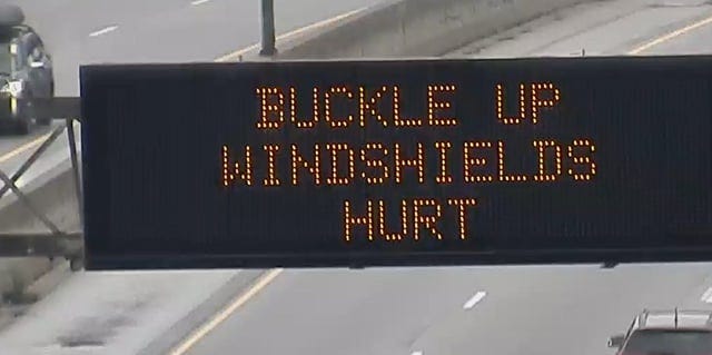 Feds to Highway Signs: You Have Two Years to Stop Being Funny : r/cars