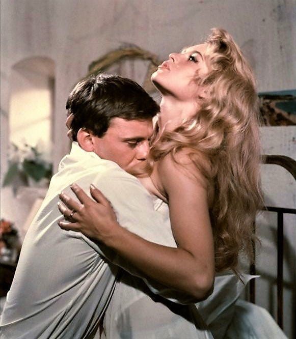 𝙉𝙤𝙨𝙩𝙖𝙡𝙜𝙞𝙖. on X: "Brigitte Bardot and Jean Louis Trintignant in “And  God Created a Woman” (1956) https://t.co/GtejSb7zTv" / X