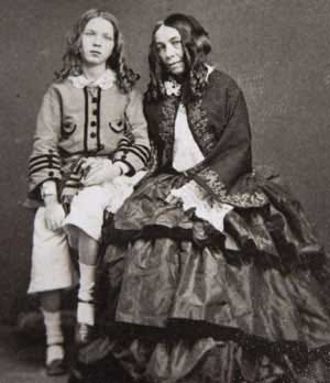 Elizabeth Barrett Browning, and her son Robert Wiedemann Barrett Browning, 1860