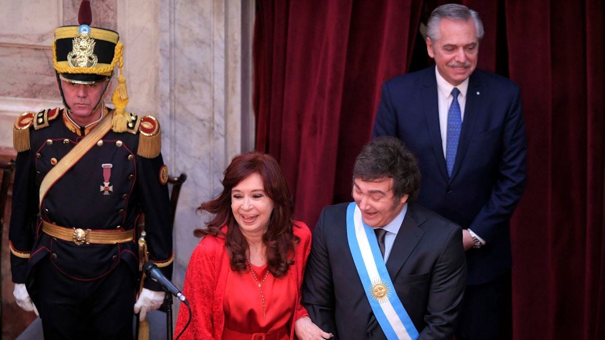 Cristina Kirchner y Javier Milei, protagonistas de un duro cruce a través de las redes sociales (Foto: archivo).