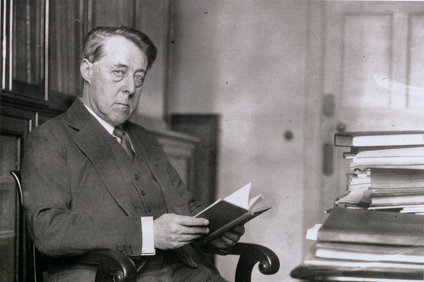 Binyon, Laurence - Dictionary of Art Historians