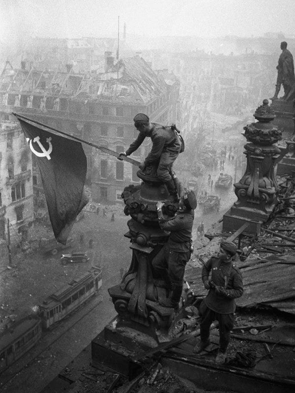 What's the context? 2 May 1945: Raising a Flag over the Reichstag – History  of government