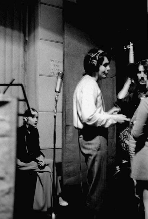r/OldSchoolCool - Supermodel Twiggy hanging out at a Beatles recording session, 1968