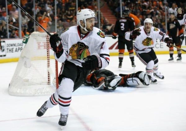 marcus kruger wins for blackhawks vs ducks 2015 stanley cup playoffs