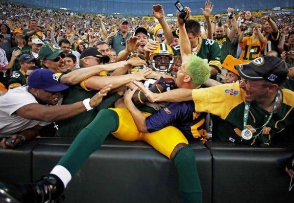 top 10 worst behaved fans in nfl