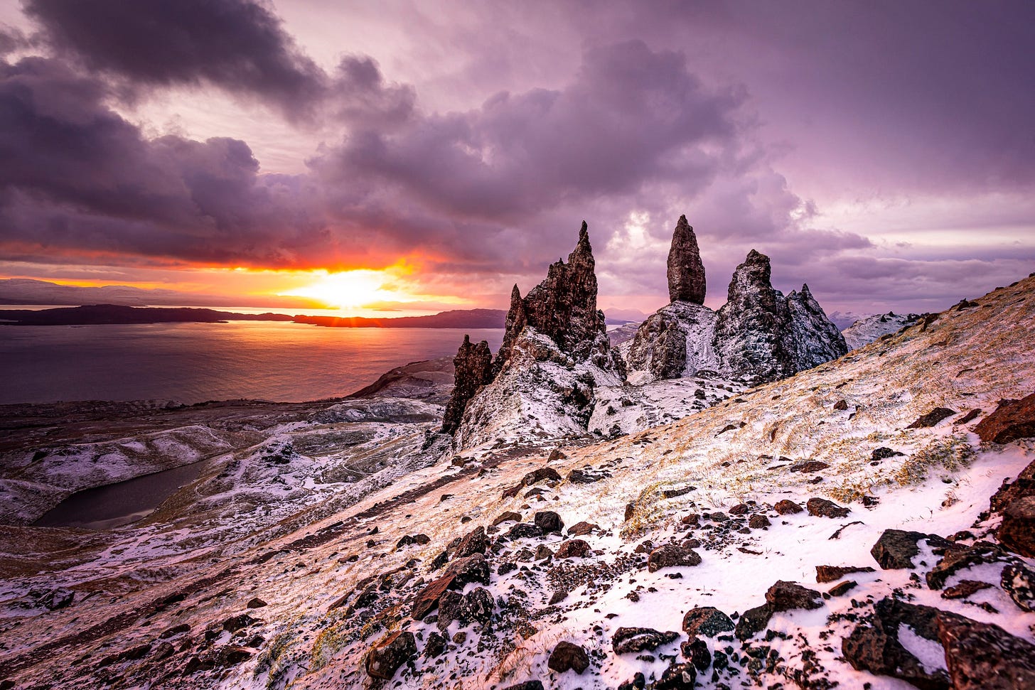 May be an image of twilight, arctic and nature