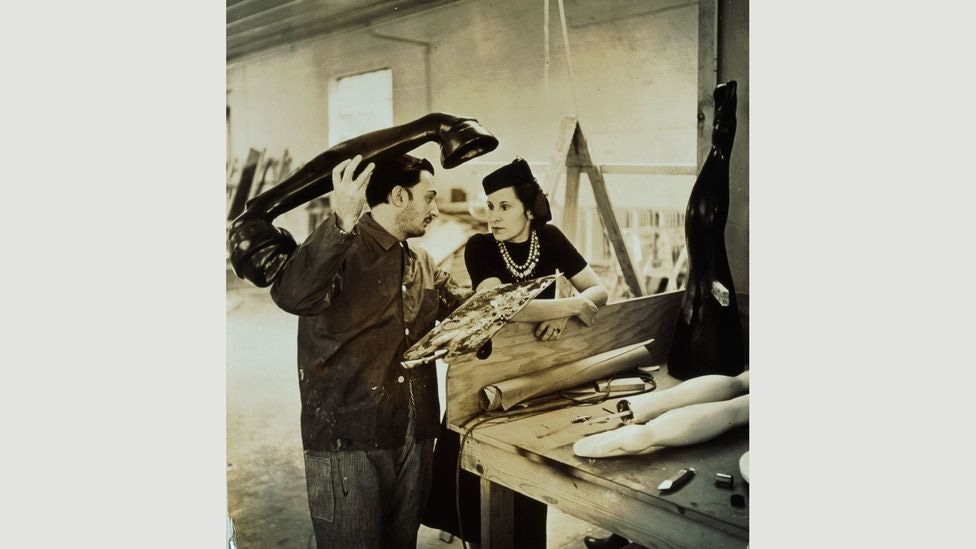 Salvador Dalí and Gala working on the Dream of Venus pavilion in 1939 (Credit: Fundació Gala-Salvador Dalí, Figueres, 2018)