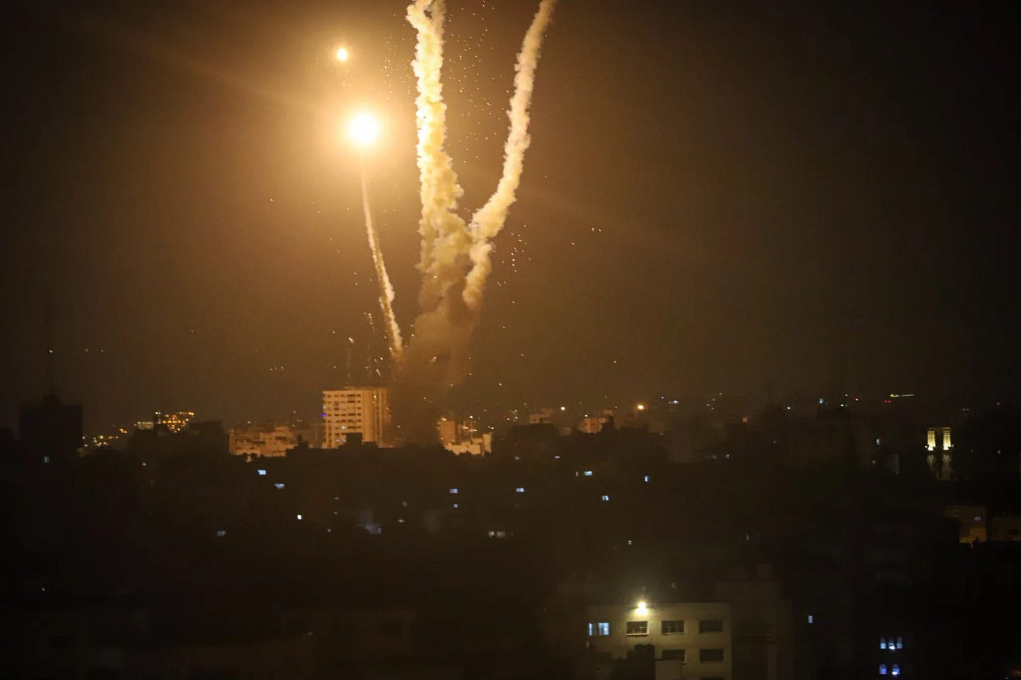 Israel vs. Iran: What an All-Out War Could Look Like - Bloomberg