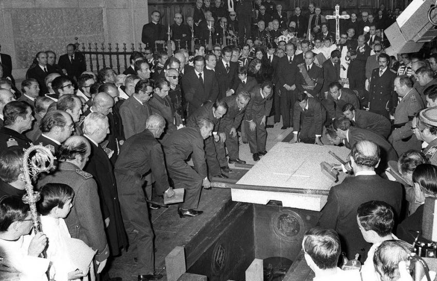 Entierro de Franco en el Valle de los Caídos