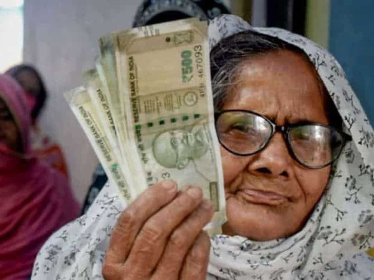 Mahila Samman Savings Certificate: How much will you get in 2 years after investing Rs 2 lakh in MSSC? Mahila Samman Savings Certificate: How much will you get in 2 years after investing Rs 2 lakh in MSSC?