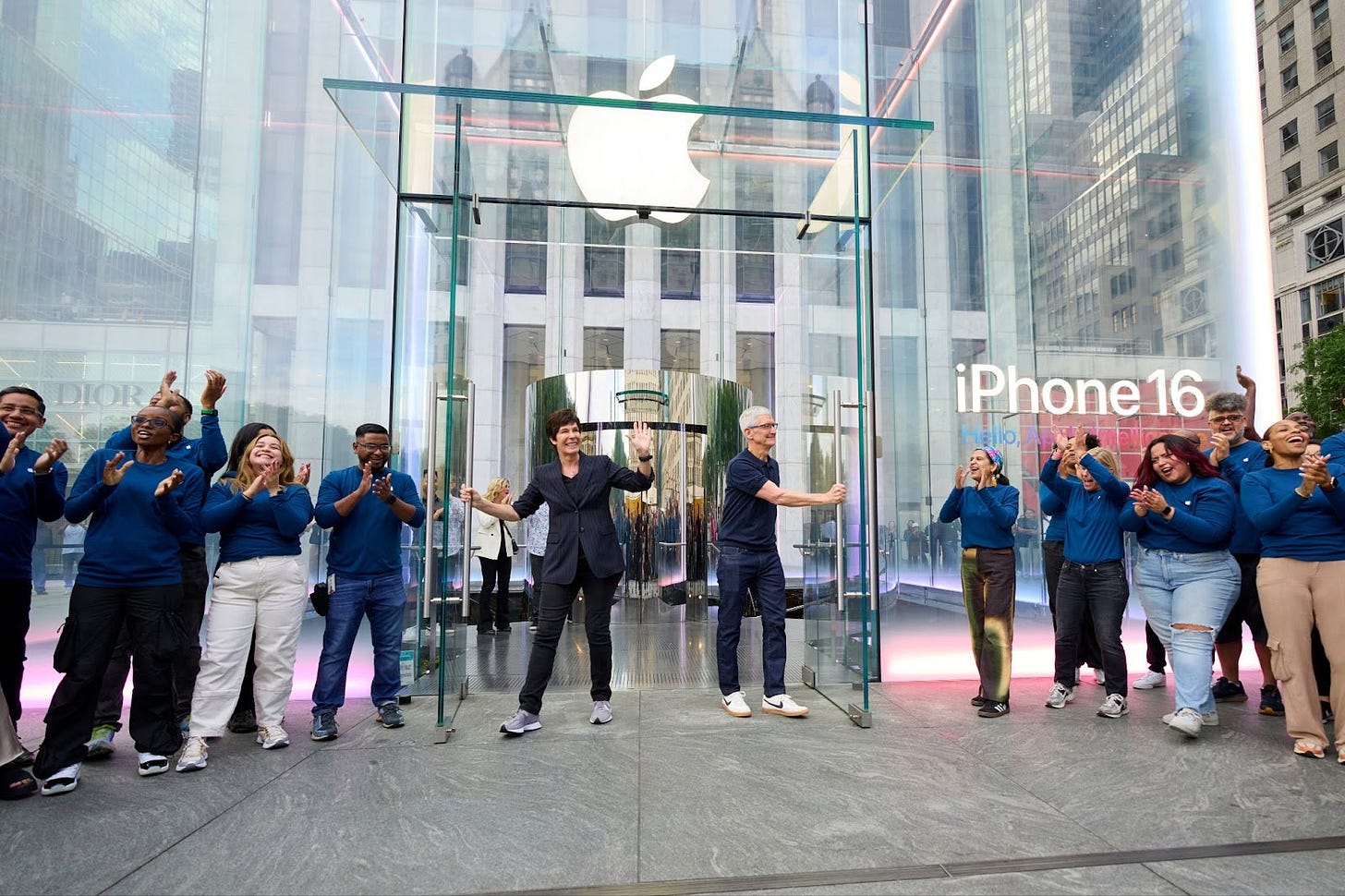 Apple Is Still A Cash Flow Heavyweight, But The New Product Releases