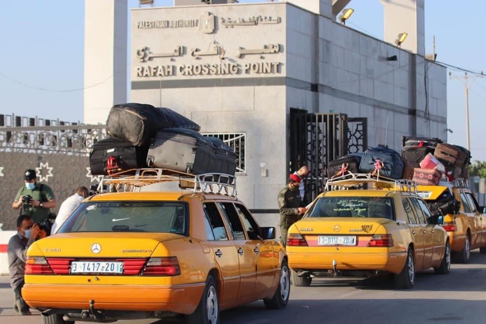 Gazans hoping to leave Gaza line up at Rafah crossing