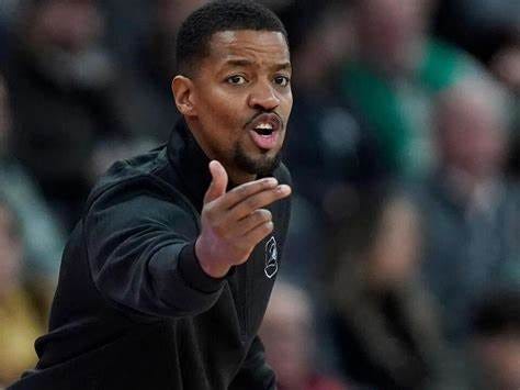 Providence College announces contract extension for Kim English