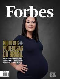 Capa histórica: Imagem de Cristina Junqueira a três dias de dar à luz teve  ampla repercussão - Forbes