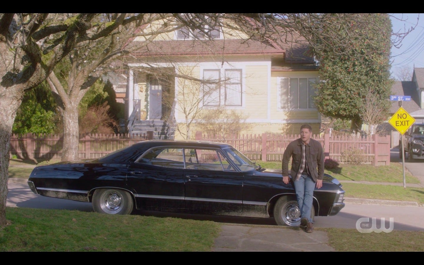 Dean Winchester scootched away from snake on car spn 1415