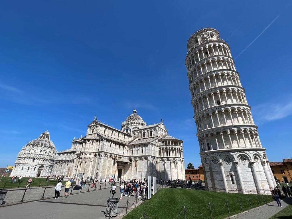 A Quick Visit to the Leaning Tower of Pisa