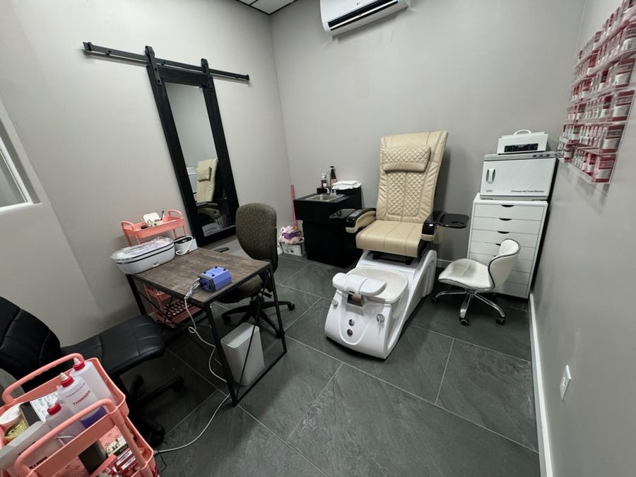 Hill Country Salon Suites Welcomes Sarah Nail Studio to its Beauty and Wellness Services