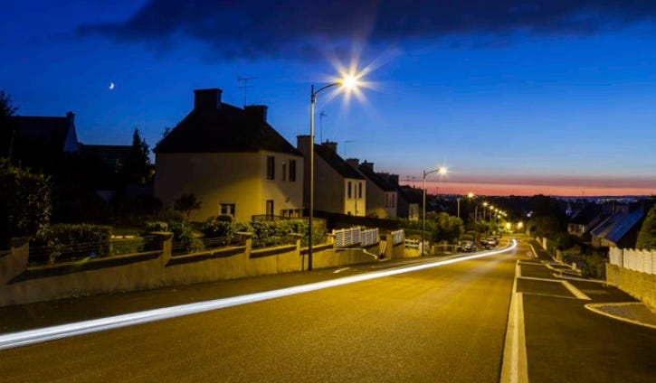 bitume réfléchissant Lumi+ permet de réduire l'éclairage public bitume réfléchissant Lumi+ permet de réduire l'éclairage public