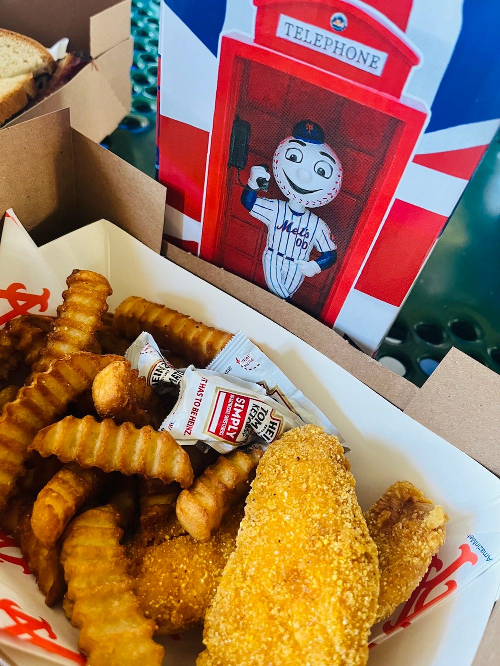 chicken fingers and fries