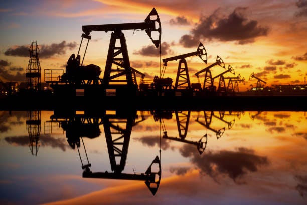 245,500+ Crude Oil Stock Photos, Pictures & Royalty-Free ...