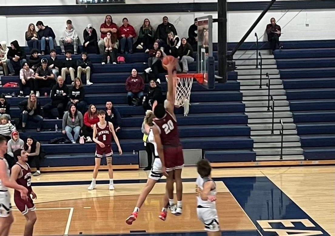 WEDNESDAY HS BASKETBALL REPORT: Newark boys hold off Wayne for fifth straight win; Lyons girls edge East Rochester