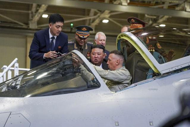 Ministro de Defensa ruso muestra a Kim aviones estratégicos y misiles  hipersónicos Kinzhal