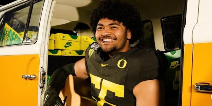 Oregon ducks football OL lineman douglas utu 5-star bishop gorman las vegas nevada 