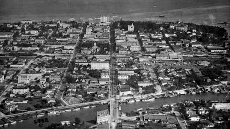 Aerial of downtown Miami in 1921