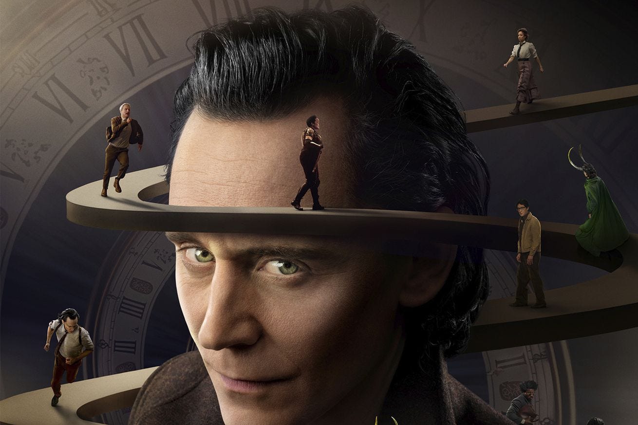 Poster da serie Loki - Ele mesmo ao centro envolvo em uma espiral com varios personagens correndo por ela.