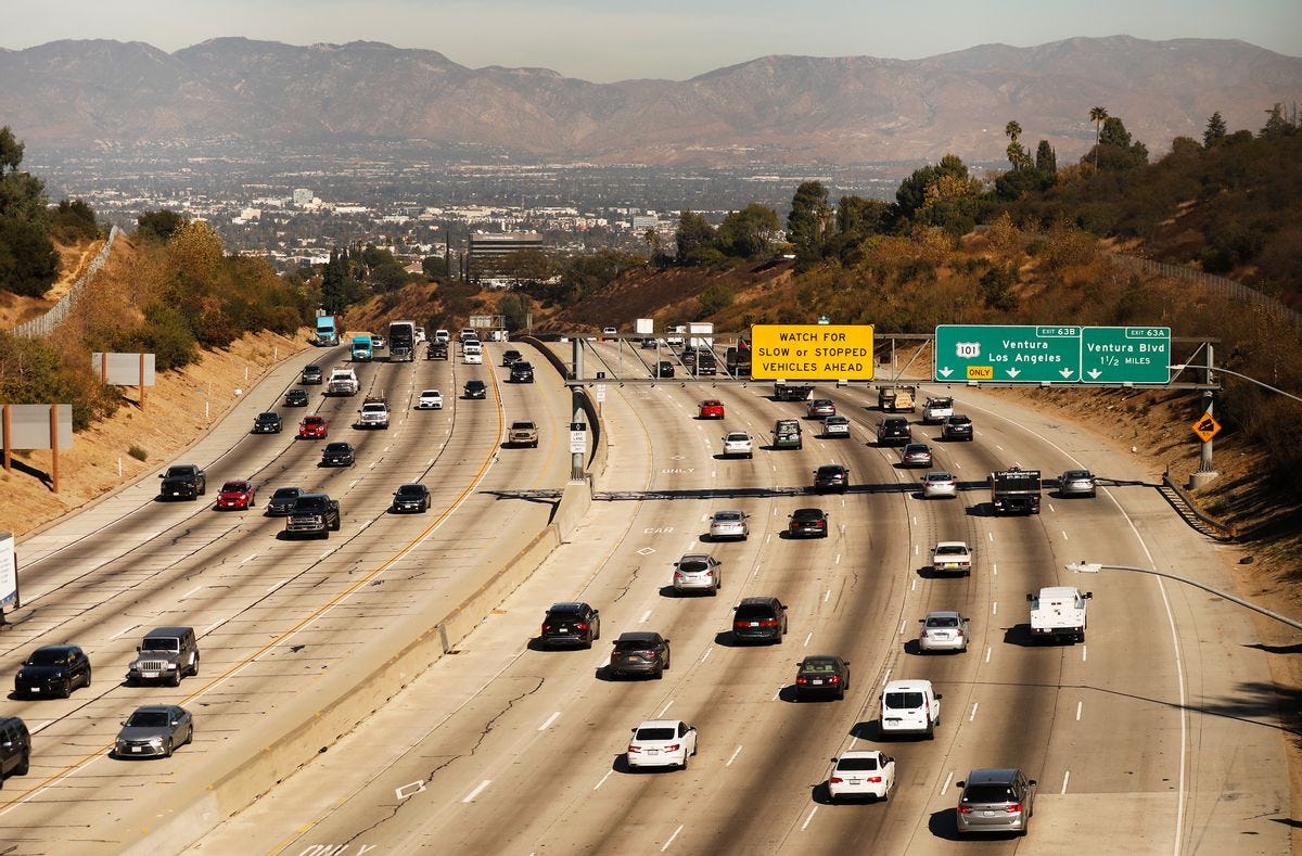 Is 'Everyone' Leaving Los Angeles in a 'Mass Exodus'? | Snopes.com