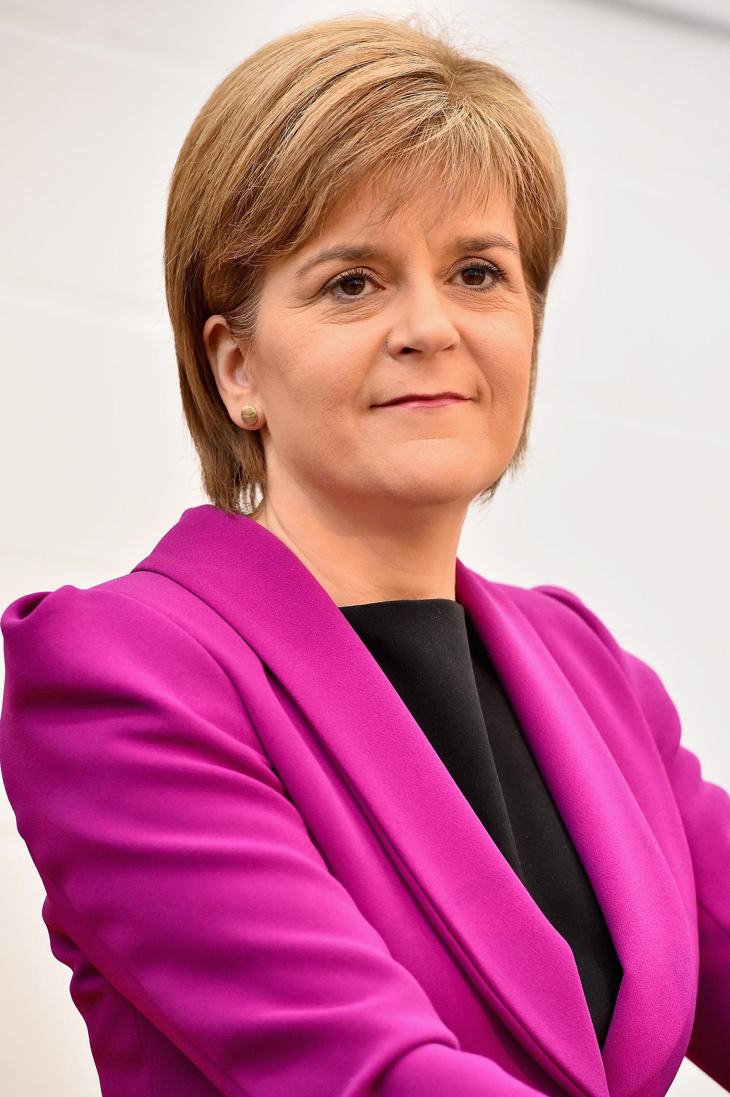 Nicola Sturgeon is celebrities' Valentine's Day sweetheart as she wins army of showbiz fans ...