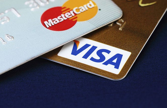 Care este diferența dintre Visa și Mastercard