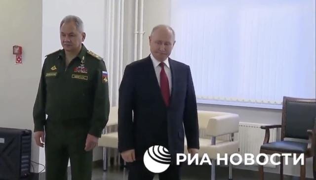 Putin literally turned his back on his loyal defense minister on Russian  state TV