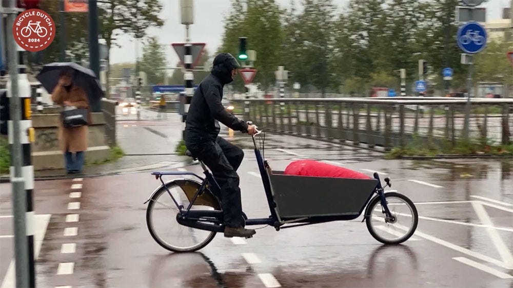 Cycling in the Rain: Dutch Resilience in Utrecht's Downpour – BICYCLE DUTCH