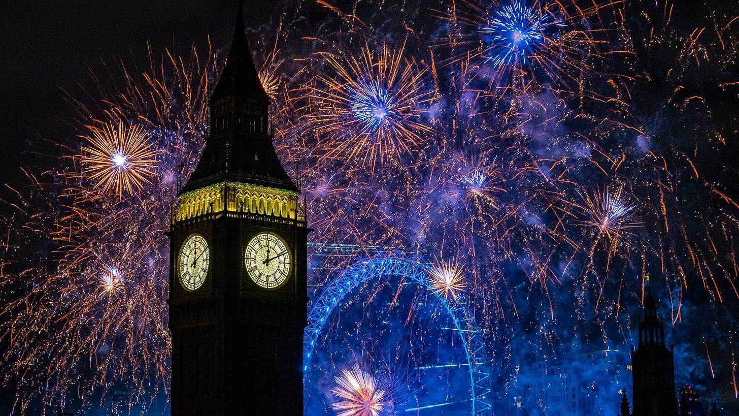 UK starts 2023 with spectacular fireworks display in London and Edinburgh  to mark New Year | ITV News