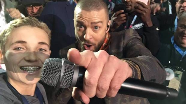 superbowl selfie kid ryan mckenna with justin timberlake again