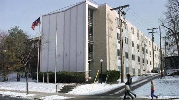 Photo of the Oxford Apartments, where Jeff Dahmer lived