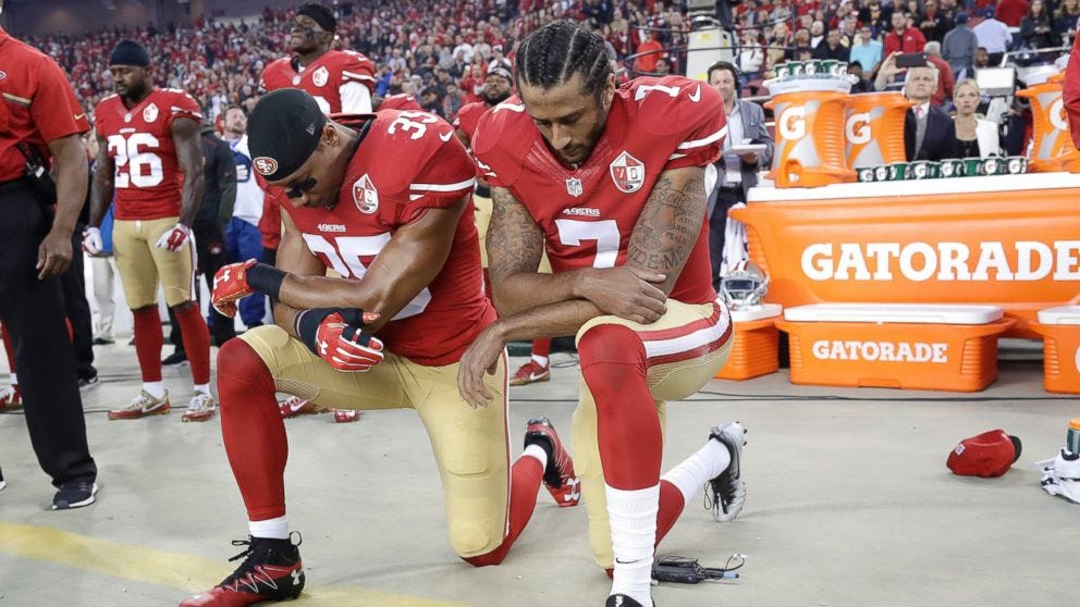 Colin Kaepernick Kneels During National Anthem on 'Monday Night Football' -  ABC News