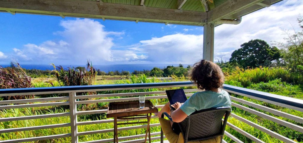 Écrire face à l'océan Pacifique - Le paradis à Hawaii
