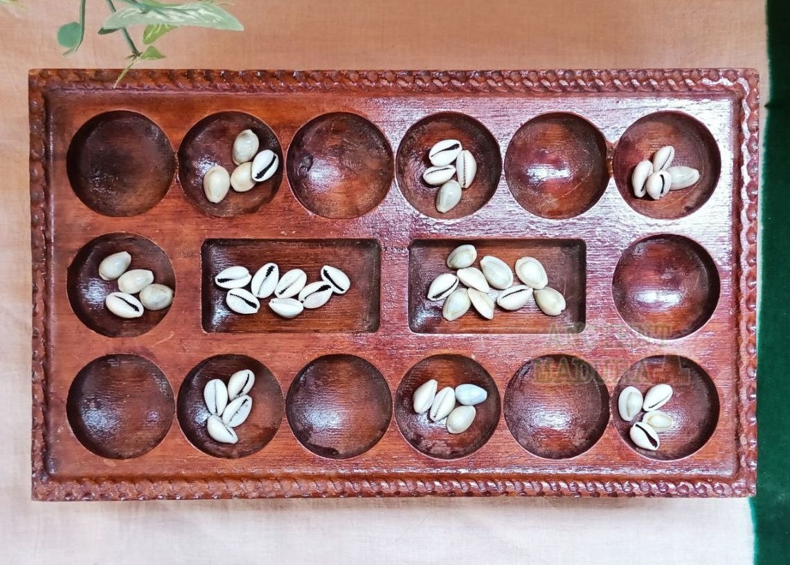 Teak Wood Pallanguzhi - Ancient Madurai