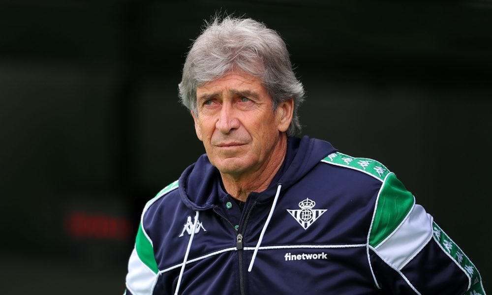 Real Betis coach Manuel Pellegrini shows amazing first touch