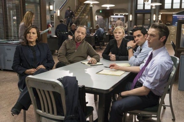 law order svu surrendering noah images 2015 759x506